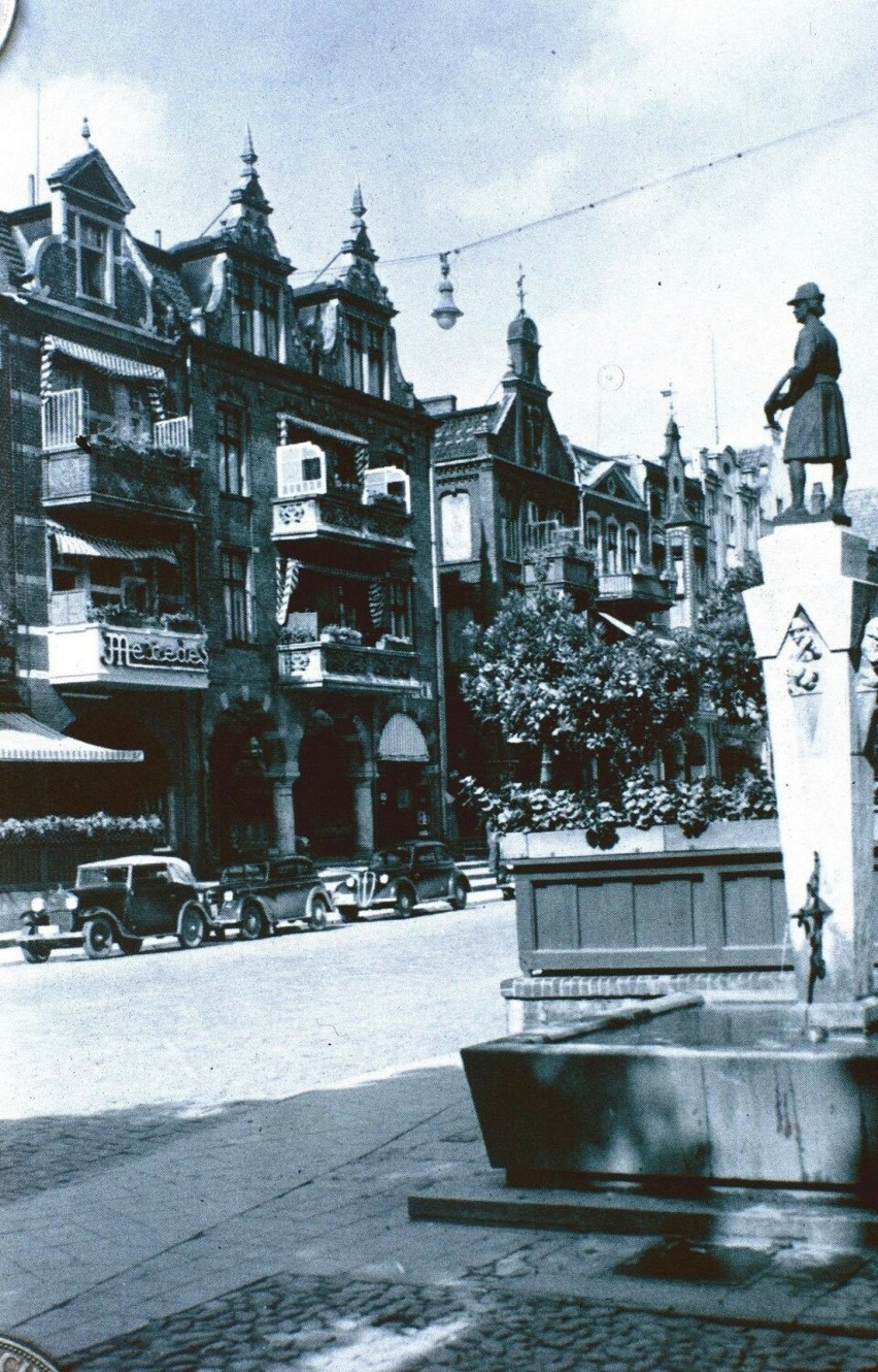 Fontanna przy Ratuszu w Malborku ma prawie 100-letnią historię. Wkrótce ma odzyskać dawny wygląd. Wróci figurka strzelca