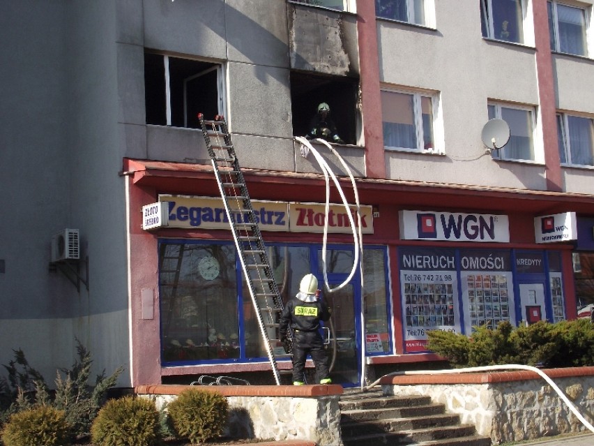 Pożar w Lubinie. Spaliło się mieszkanie. Na szczęście nie ma...