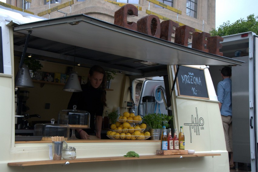 Wrocław: Food trucki pod Halą Ludową (ZDJĘCIA, CENY)