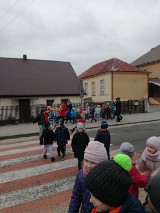 Przedszkolaki z Osjakowa pożegnały zimę i powitały wiosnę[ZDJĘCIA]