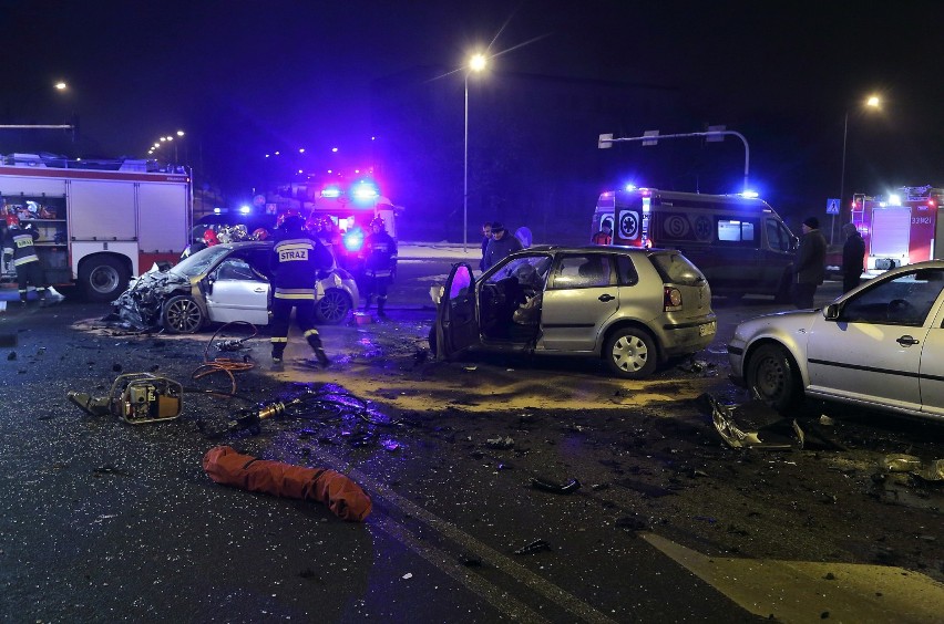 Wypadek w Piotrkowie Trybunalskim. Wiele osób rannych