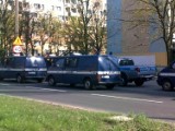 Dąbrowa: Policja szuka mężczyzny z bronią [aktualizacja]