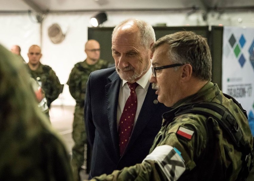 Duda i Macierewicz na szkoleniu naszych żołnierzy