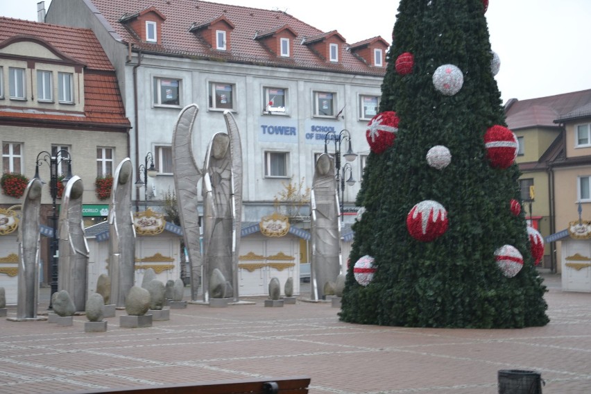 Na rynku w Żorach już stoi świąteczna choinka! Nie za wcześnie? ZDJĘCIA