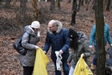 Wejherowscy urzędnicy wzięli śmieci w "swoje ręce". Ratusz przyłączył się do akcji "Forest Challenge” [ZDJĘCIA]