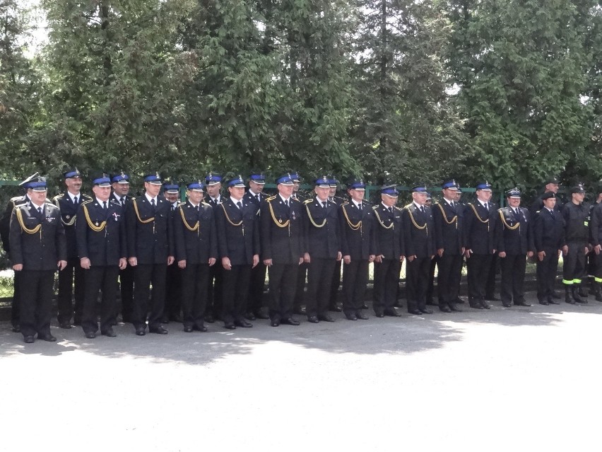 Wieluń: Strażacy z awansami i odznaczeniami