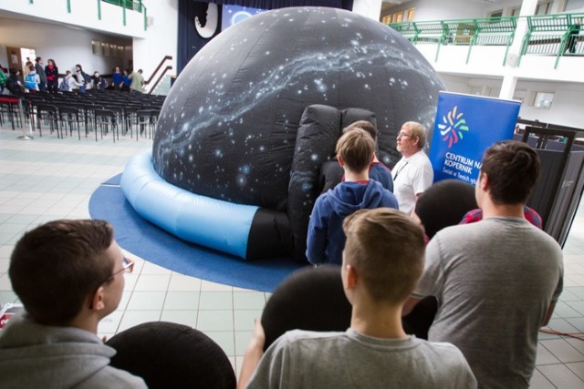 Mobilne Planetarium w Makowie będzie gościć w dniach 1-2 sierpnia