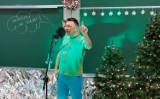 Świąteczna niespodzianka dla uczniów I LO Dubois w Koszalinie. Nauczyciele zaśpiewali uczniom WIDEO