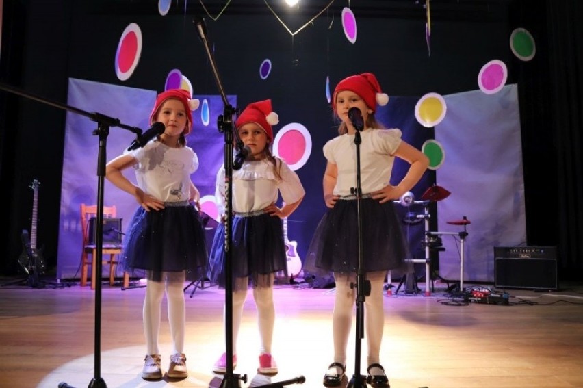 XVIII Festiwal Piosenki Dziecięcej „Od Przedszkola do Kargowej. Nagrody trafiły do zdolnych młodych [zdjęcia]