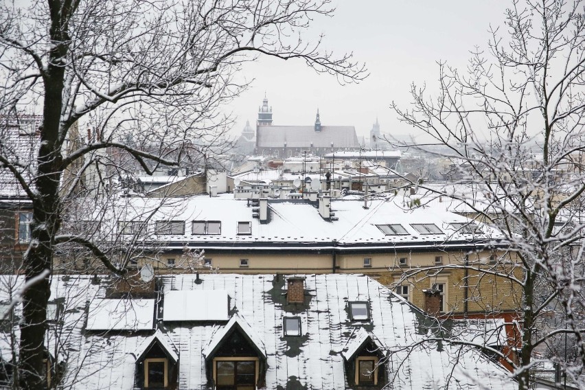 Zima w Krakowie. W nocy z soboty na niedzielę spadł śnieg