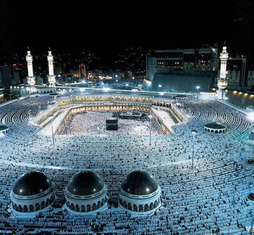 Mekka - centrum religijne islamu i najświętsze miasto...
