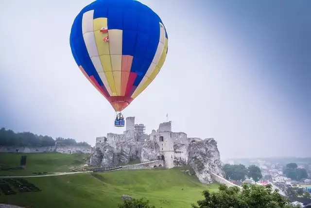 Balonowa fiesta na Zamkiem Ogrodzienieckim w Podzamczu rozpocznie się o godzinie 18 w piątek, 21 sierpnia.