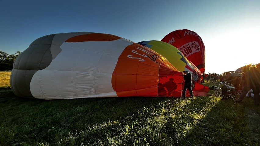 Okrasa "łamie przepisy" w balonie nad Szczecinkiem [zdjęcia]