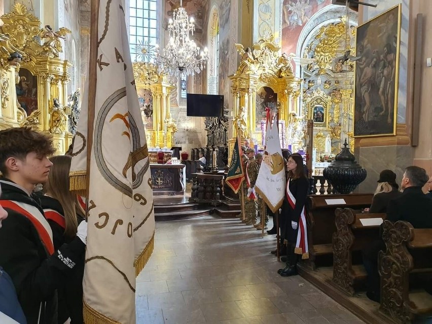 Uroczysta msza i pobłogosławienie tablicy pamiątkowej w 80. rocznicę odbicia więźniów z opatowskiego więzienia