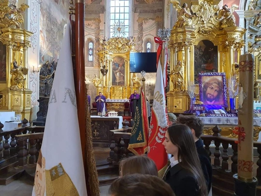 Uroczysta msza i pobłogosławienie tablicy pamiątkowej w 80. rocznicę odbicia więźniów z opatowskiego więzienia