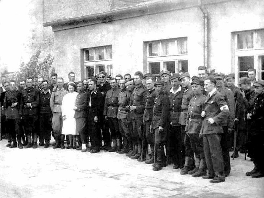Żołnierze polscy na rekonwalescencji tuż po wojnie w...
