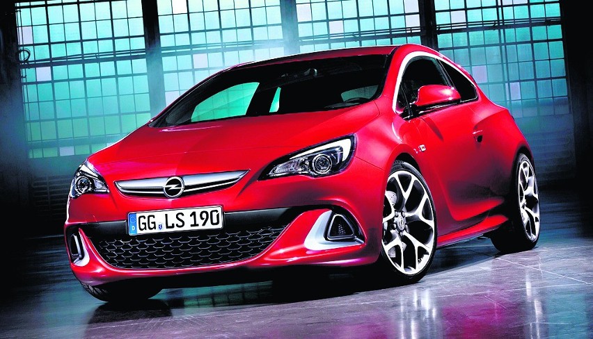 Nowy opel astra OPC zjedzie 14 maja z taśmy w Gliwicach