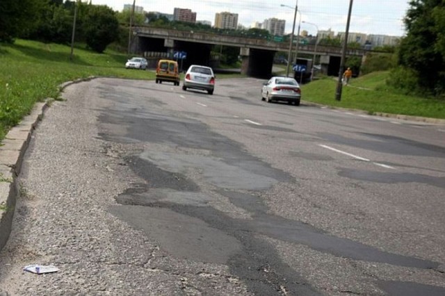 Zaczął się remont ul. Diamentowej od ul. Krochmalnej do ...