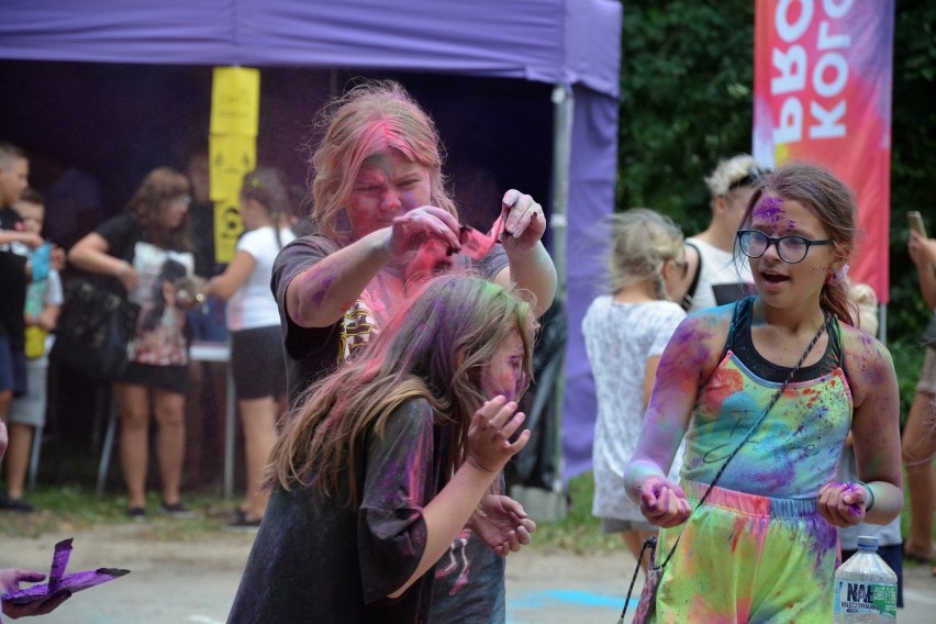 Święto Kolorów Holi na sępoleńskiej plaży