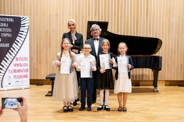 Muzyczne Spotkania Najmłodszych Pianistów w Sieradzu