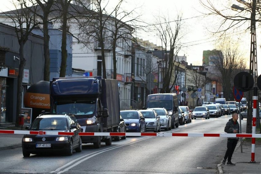 Tunel pod torami PKP w ciągu ul. Słowackiego w Piotrkowie:...