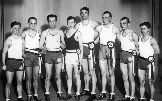 Mistrzostwa Polski - Poznań ’35 (od lewej): W. Wirski, O. Misiurewicz, W. Majrzycki, S. Piłat, F. Szymura, J. Sipiński i E. Sobkowiak