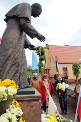 Mieszkańcy Wyrzyska uczcili pamięć o Janie Pawle II [ZDJĘCIA]