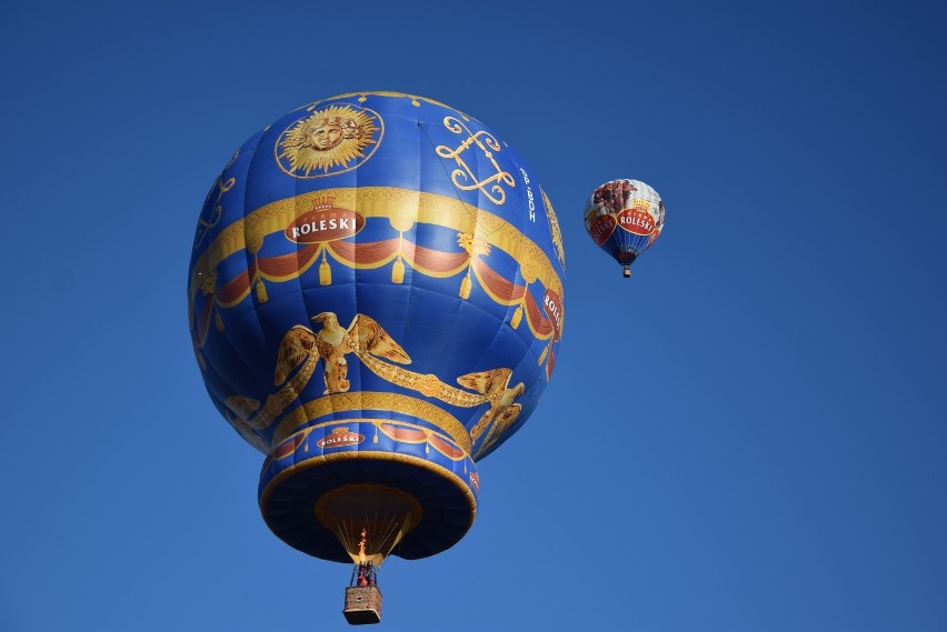 Lot balonem nad Oleśnicą dla zakochanych par 