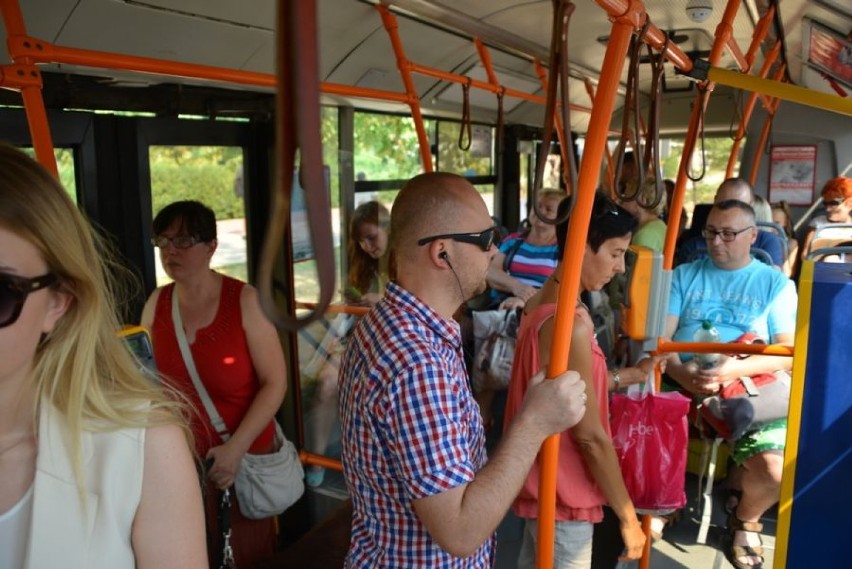 Skwar w kieleckich autobusach. Pasażerowie skazani na podróż w ukropie? (WIDEO, zdjęcia)