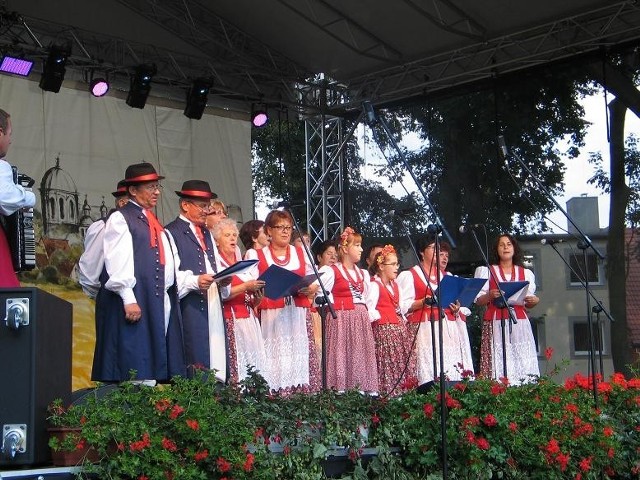 Na scenie prezentują się zespoły z kraju i zagranicy