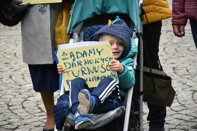 Protest osób niepełnosprawnych w Legnicy.