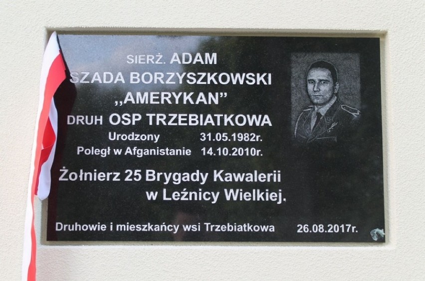 Upamiętnili sierżanta Adama Szada Borzyszkowskiego. Odsłonięcie tablicy pamiątkowej [FOTO] 