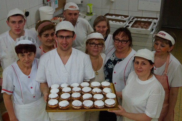 Tak smażyli pączki w kaliskiej cukierni Społem