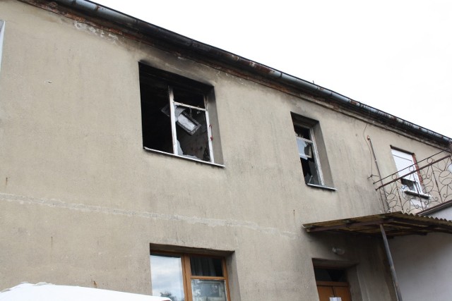 W wyniku pożaru zginął 50-letni Marian B. Zniszczone zostały sąsiednie mieszkania