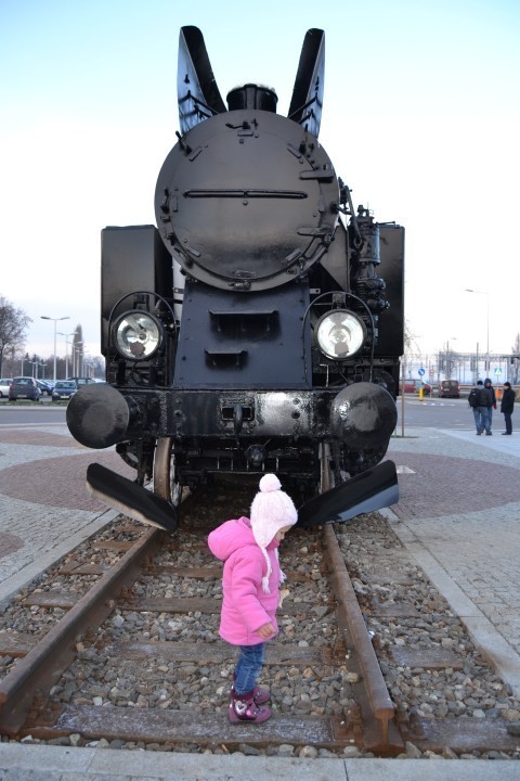 Tczew: Odsłonięcie czarno-białej lokomotywy - zobacz zdjęcia