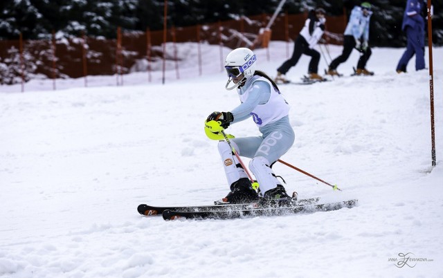 Słowacja i Austria szykują się do otwarcia sezonu zimowego 2022/23. Jakie nowości czekają turystów, którzy wybiorą się na narty Na Słowację? W jakiej cenie można kupić słowacki karnet sezonowy i do kiedy obowiązuje promocja? Jak Austria zachęca narciarzy do zimowego wypoczynku? Odpowiadamy! Zdjęcie na licencji CC BY-SA 4.0