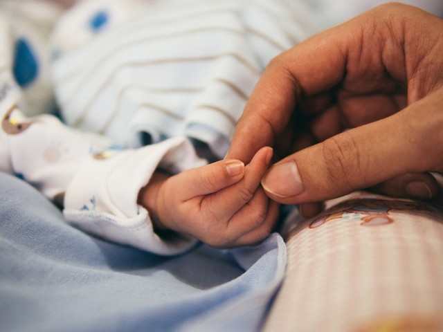 Pierwsze dziecko uchodźców z Ukrainy urodzone w łęczyckim szpitalu