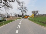 Śmigłowiec Lotniczego Pogotowia Ratunkowego lądował w Antoninie (gm. Prabuty). Pomocy udzielali także strażacy OSP Prabuty 
