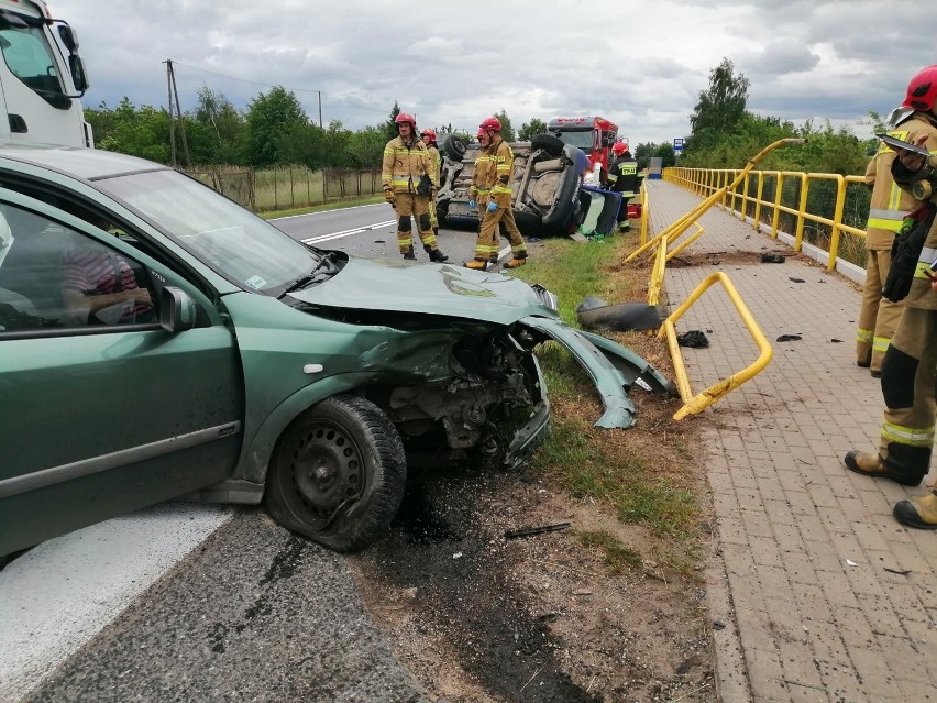Wypadek pod Bydgoszczą. Zderzyły się trzy samochody osobowe [zdjęcia]