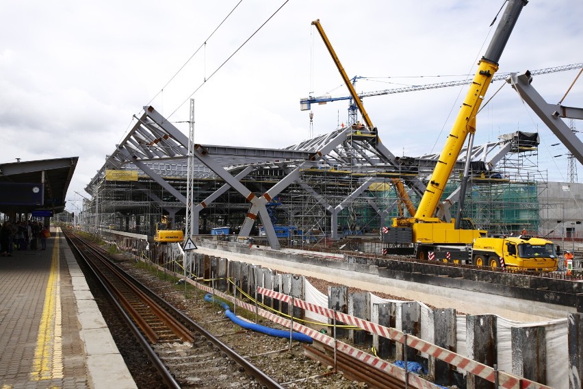 Warszawa Zachodnia. W przyszłym roku oddane zostaną nowe perony. Prace skomplikowane, ale wykonawca liczy na pogodę