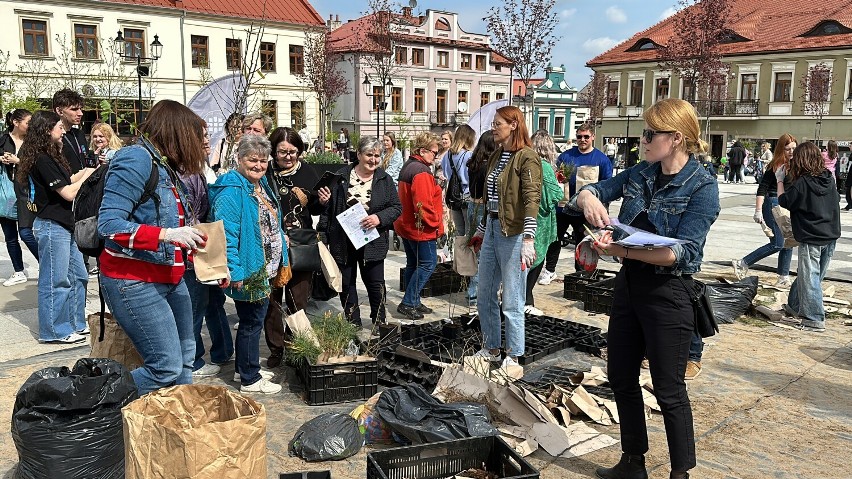 Piknik ekologiczny na Rynku w Bochni, 11.04.2024