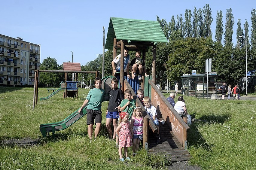 Dzieci i młodzież ze Stogów nie mają zbyt wielu miejsc do zabawy. Mieszkańcy apelują do władz miasta