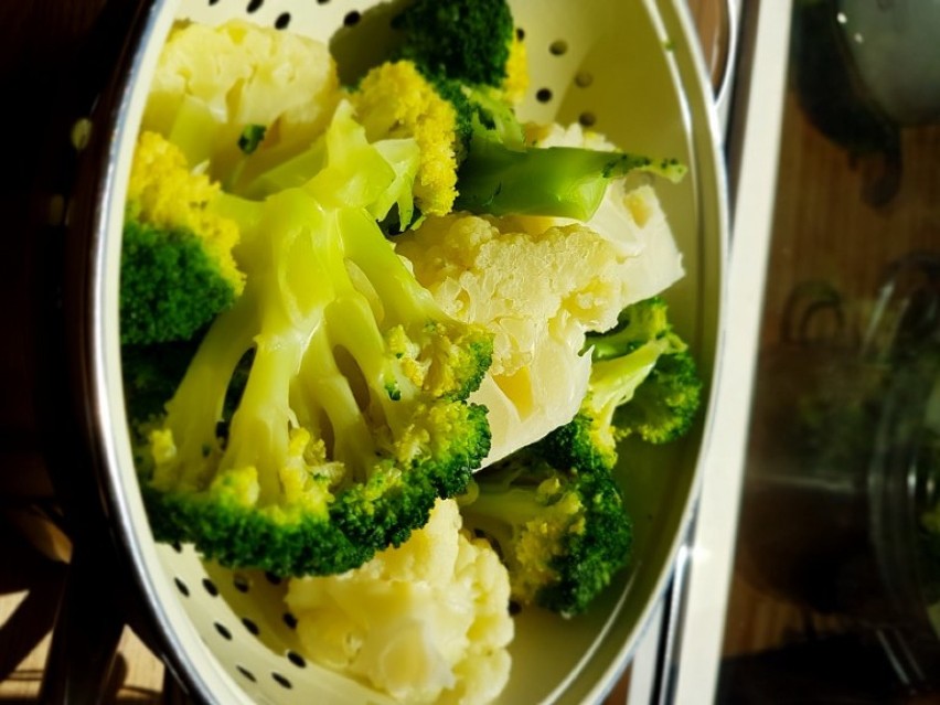 Zapiekanka z brokułem i kalafiorem