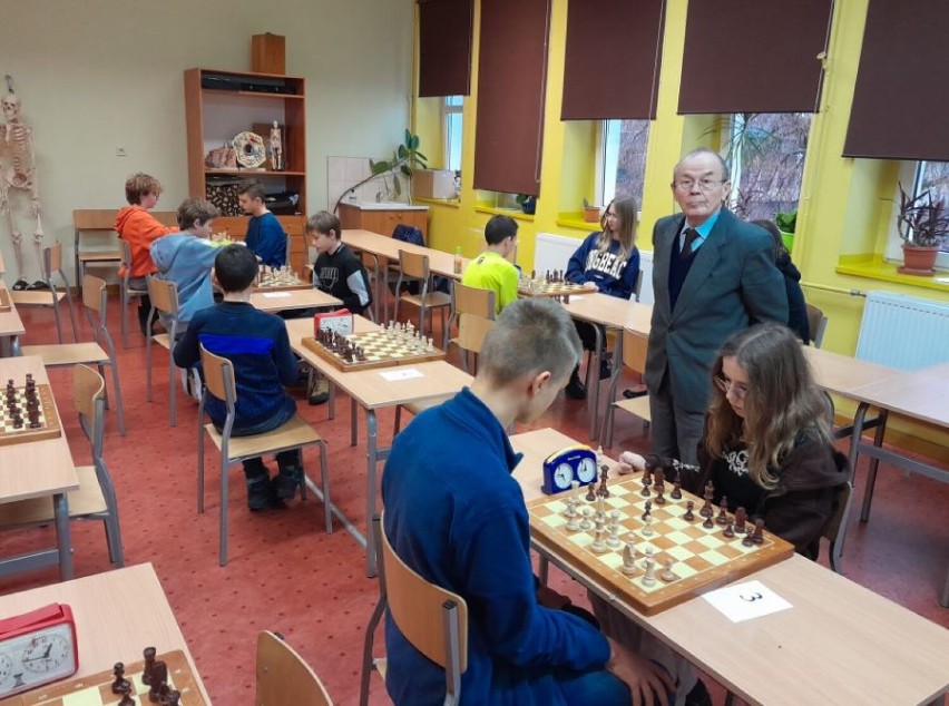 W Szkole Podstawowej nr 1 w Złotowie odbył się Złotowski Międzyszkolny Turniej Szachowy w ramach programu "Grajmy w szachy"