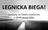 Zbierają sie na fanpage na Facebooku i biegną po ul. Legniciej