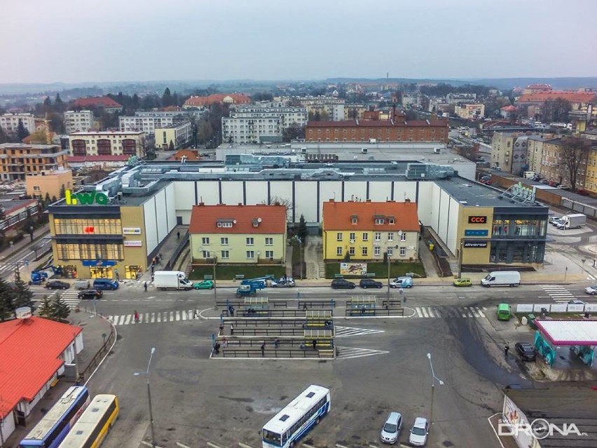 Centrum handlowe Liwa w Kwidzynie. TVN24: "Gigantyczny plac do squasha" 