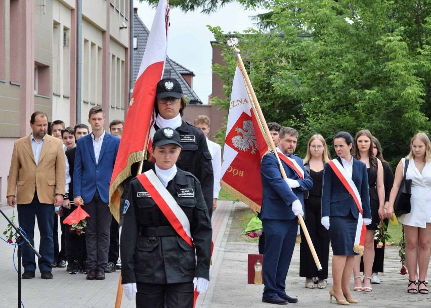 Uroczystość zakończenia roku szkolnego 2020/2021 odbyła się...