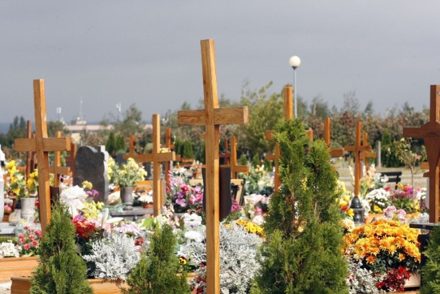 1 listopada na cmentarzach w Głogowie i okolicy odprawiane będą msze święte