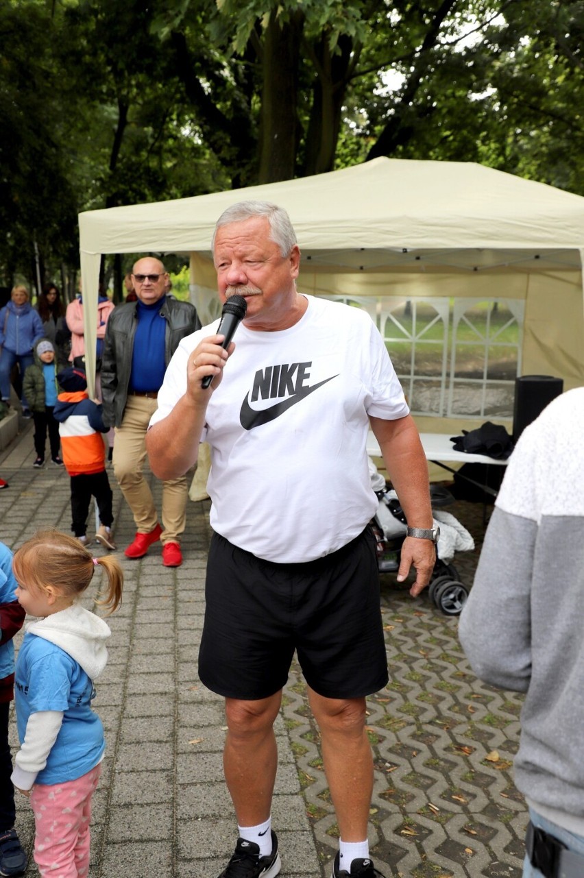 W tym roku w biegu, którego trasa przebiegała ścieżkami Parku Traugutta udział wzięło ponad 400 dzieci od 4 do 6 lat