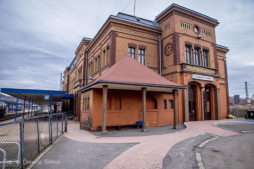 Wałbrzych Główny - dworzec widmo będzie modernizowany [ZDJĘCIA]